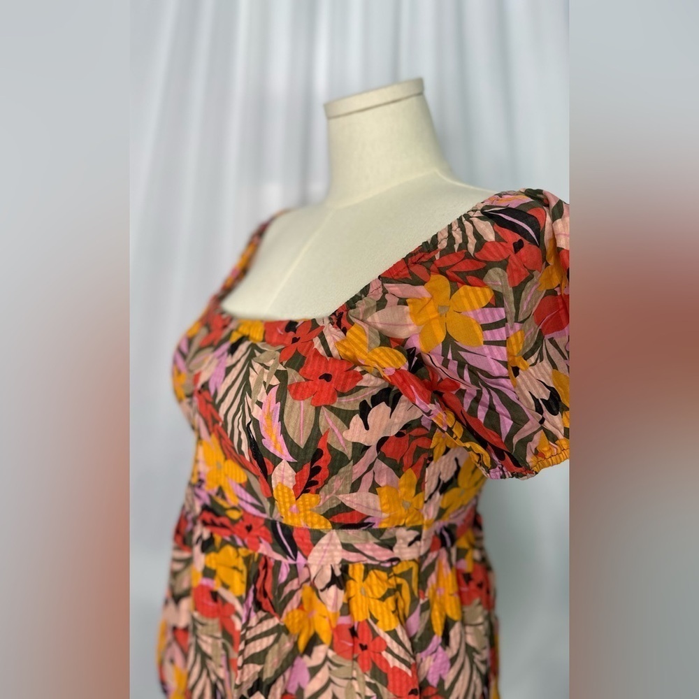 Loft Floral Top (30) - Picture 8 of 14